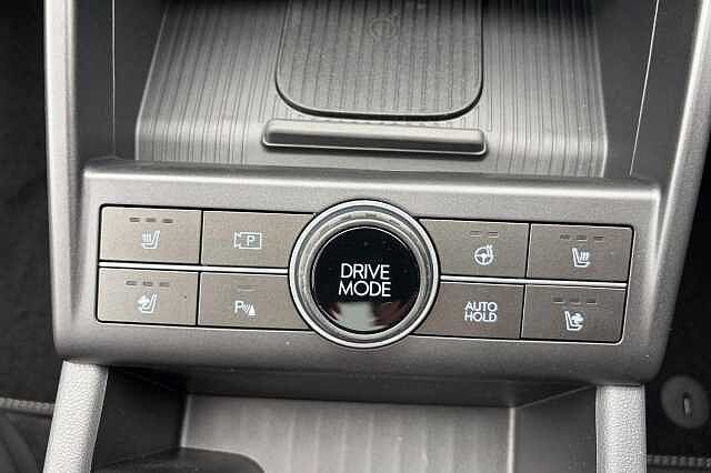 Hyundai KONA 65.4kWh Ultimate Auto 5dr Silver