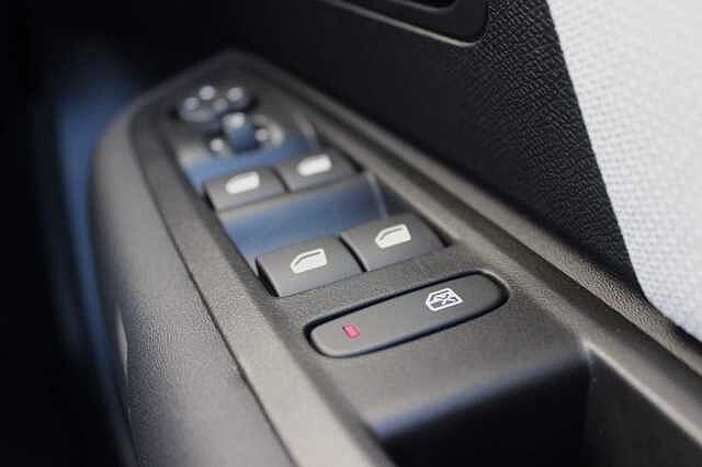 Citroen e-C4 50kWh e-series Auto 5dr (7.4kW Charger)