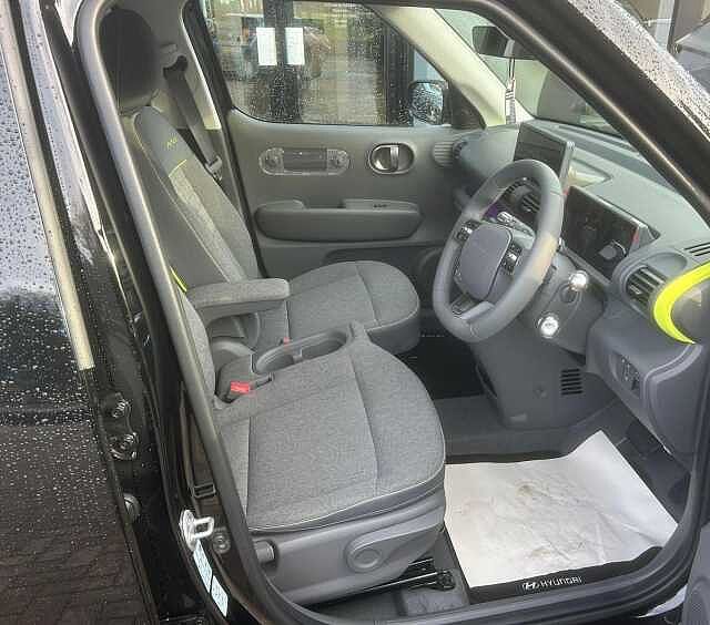 Hyundai INSTER Long Range 49kWh Cross Auto 5dr