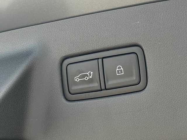 Hyundai SANTA FE 1.6 T-GDi 13.8kWh Calligraphy Auto 4WD Euro 6 (s/s) 5dr (7Seat) Magnetic Grey