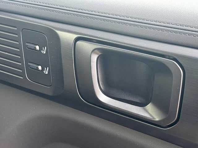 Hyundai SANTA FE 1.6 T-GDi 13.8kWh Calligraphy Auto 4WD Euro 6 (s/s) 5dr (7Seat) Magnetic Grey