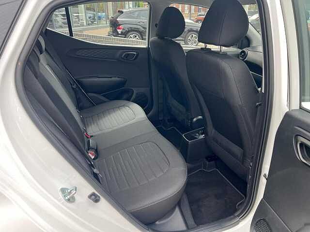 Hyundai I10 1.0 Advance Euro 6 (s/s) 5dr White