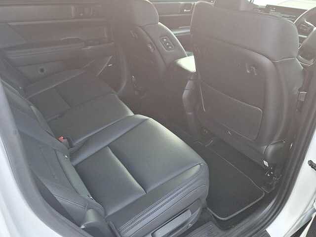 Hyundai SANTA FE 1.6 T-GDi 13.8kWh Calligraphy Auto 4WD Euro 6 (s/s) 5dr (7Seat) White