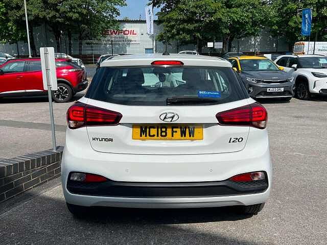 Hyundai I20 1.0 T-GDi SE Hatchback 5dr Petrol DCT Euro 6 (s/s) (100 ps) White