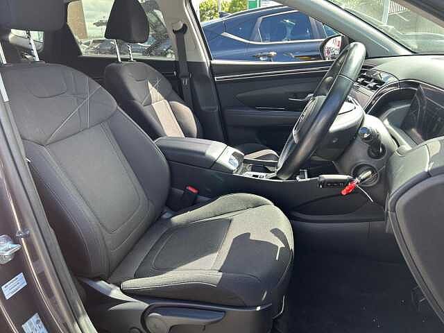 Hyundai TUCSON 1.6 T-GDi MHEV SE Connect DCT Euro 6 (s/s) 5dr Grey