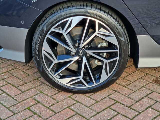 Hyundai Ioniq 6 168kW Ultimate 77kWh 4dr Auto