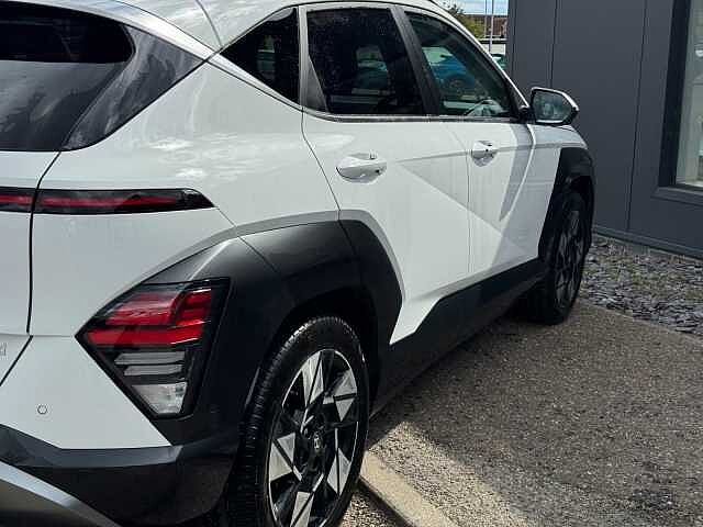 Hyundai KONA 1.6 Hybrid 129 Ultimate 5dr DCT Atlas White