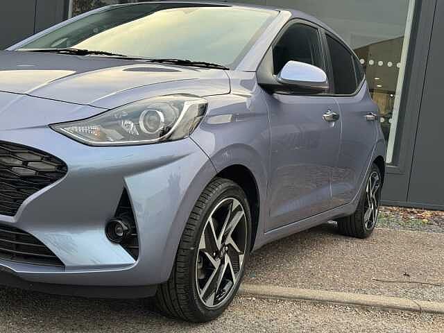 Hyundai i10 1.2 [79] Premium 5dr [Nav]