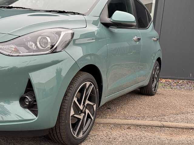 Hyundai i10 1.2 [79] Premium 5dr [Nav]