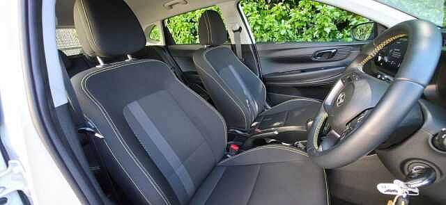 Hyundai i20 1.0T GDi Advance 5dr