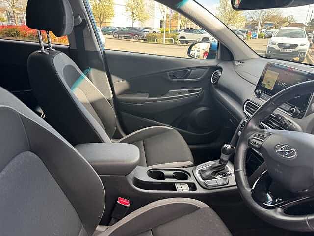 Hyundai KONA 1.6 GDi Hybrid Premium 5dr DCT Blue Lagoon