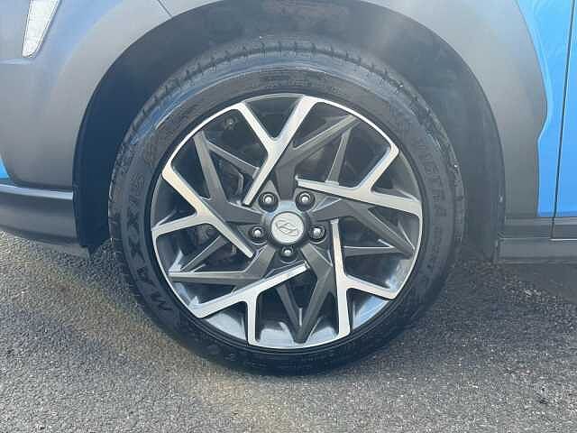 Hyundai KONA 1.6 GDi Hybrid Premium 5dr DCT Blue Lagoon