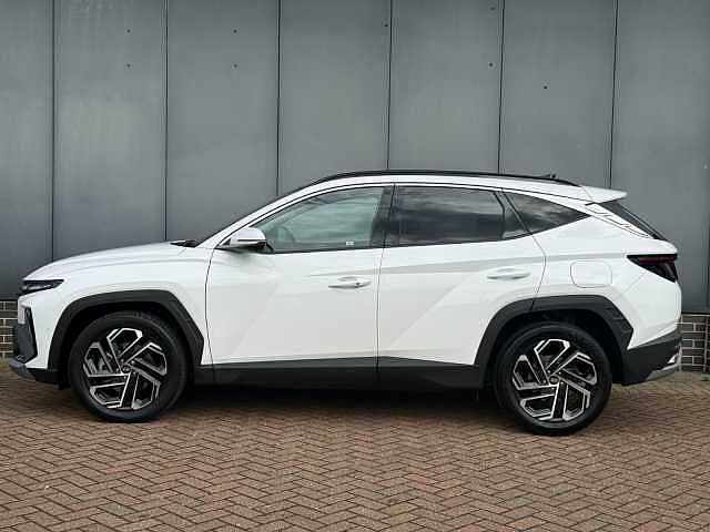 Hyundai TUCSON 1.6T Hybrid Ultimate 5dr Auto Serenity White