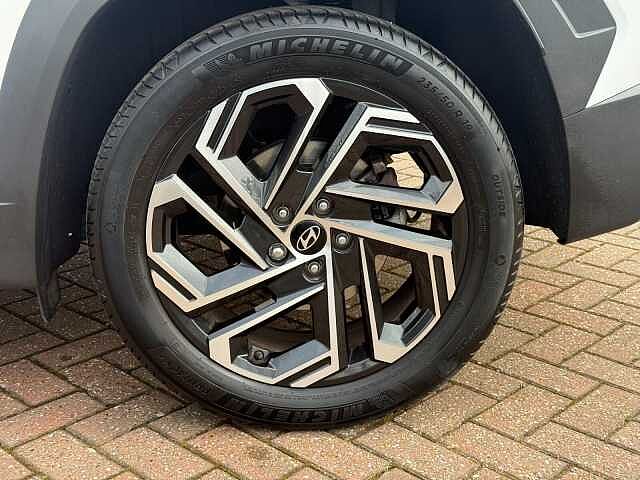 Hyundai TUCSON 1.6T Hybrid Ultimate 5dr Auto Serenity White