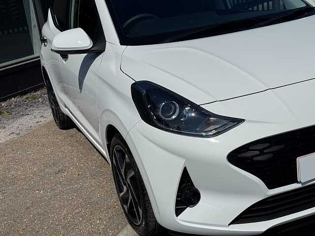 Hyundai I10 1.2 [79] Premium 5dr [Nav] Atlas White