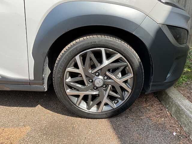 Hyundai KONA 1.6 GDi Hybrid Premium 5dr DCT Grey