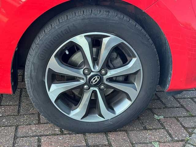 Hyundai I10 1.2 Premium SE 5dr Auto Red