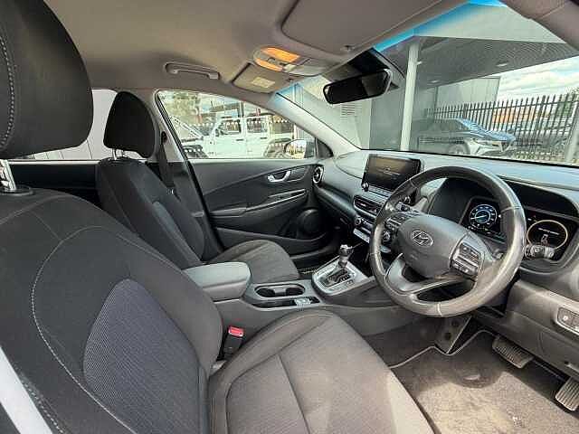 Hyundai KONA 1.6 GDi Hybrid Premium 5dr DCT Black
