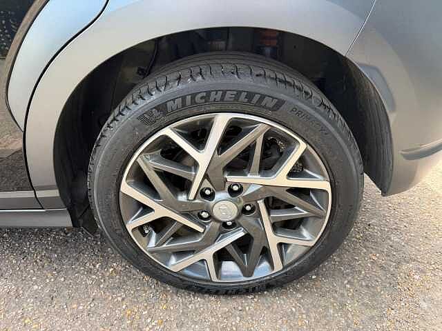 Hyundai KONA 1.6 GDi Hybrid Premium 5dr DCT Black