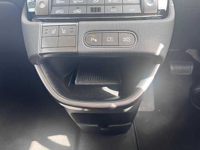 Hyundai INSTER Long Range 49kWh 02 Auto 5dr White