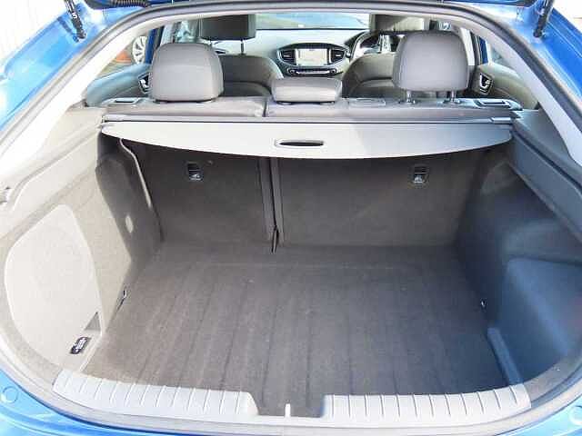 Hyundai Ioniq 1.6 GDi Hybrid Premium SE 5dr DCT
