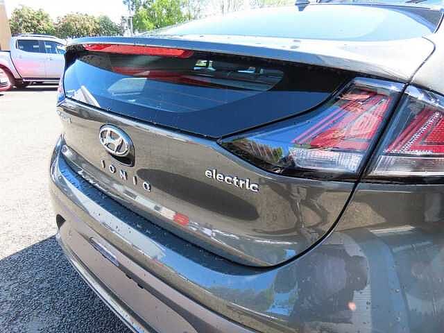 Hyundai Ioniq 100kW Premium 38kWh 5dr Auto