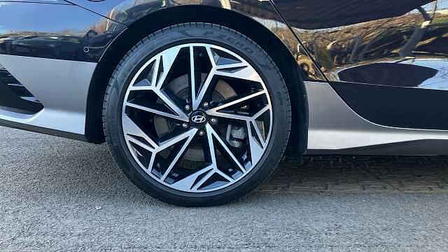 Hyundai IONIQ 6 239kW Ultimate 77kWh 4dr AWD Auto Electric Saloon
