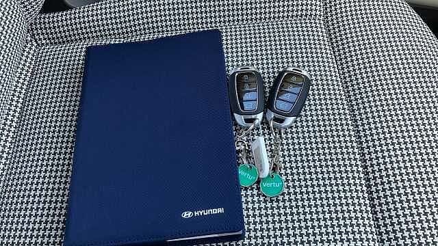 Hyundai INSTER 85kW 02 49kWh 5dr Auto Electric Hatchback Additional Special Solid - Jungle Khaki