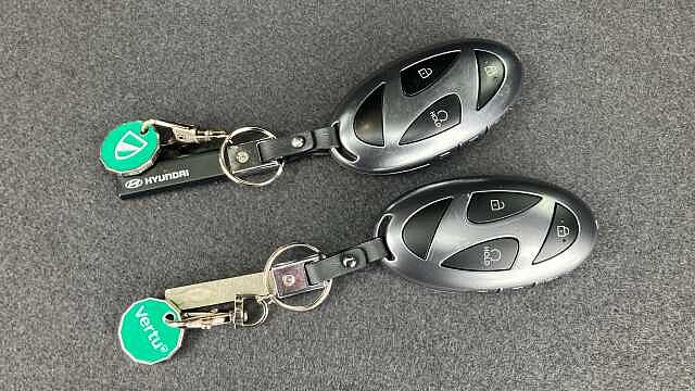 Hyundai SANTA FE 1.6 TGDi Plug-in Hybrid Ultimate 5dr 4WD Auto Estate