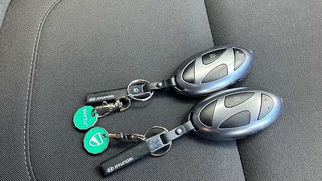 Hyundai TUCSON 1.6T Premium 5dr Petrol Estate Silver