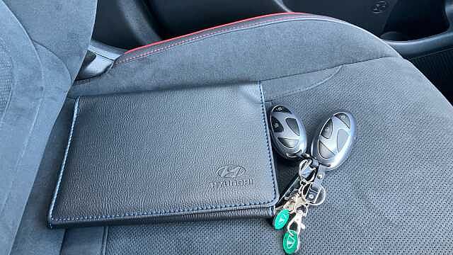 Hyundai TUCSON 1.6T Hybrid N Line 5dr Auto Hybrid Estate White