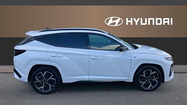 Hyundai TUCSON 1.6T Hybrid N Line 5dr Auto Hybrid Estate White