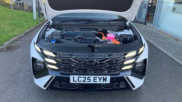 Hyundai TUCSON 1.6T Hybrid N Line 5dr Auto Hybrid Estate White