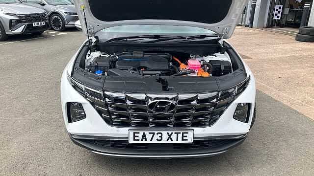 Hyundai TUCSON 1.6 TGDi Hybrid 230 Premium 5dr 2WD Auto Hybrid Estate White