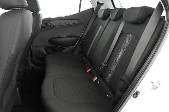 Hyundai I10 1.0 [63] Advance 5dr [Nav] Special solid paint - Atlas white