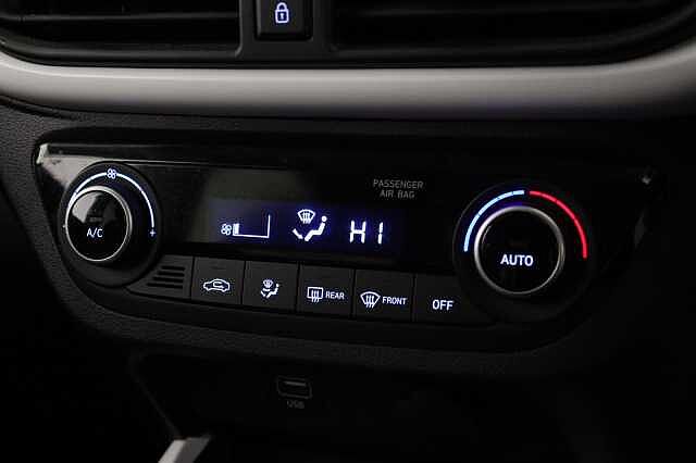 Hyundai I10 1.2 MPi Premium 5dr Auto White