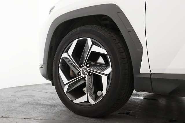 Hyundai TUCSON 1.6 TGDi 48V MHD Ultimate 5dr 2WD White