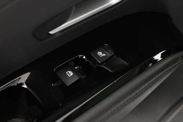 Hyundai TUCSON 1.6 TGDi 48V MHD Ultimate 5dr 2WD White