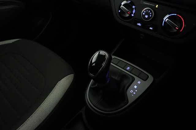 Hyundai I10 1.0 MPi SE Connect 5dr Auto WHITE