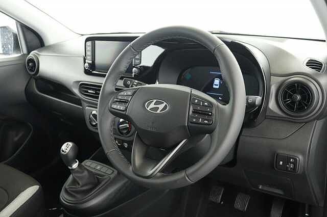 Hyundai I10 1.0 [63] Advance 5dr [Nav] Pearl - Dragon red