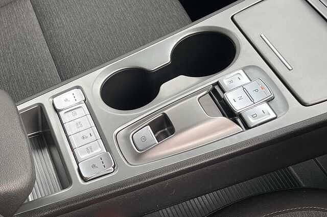 Hyundai KONA Premium 64kWh 5dr Auto Black