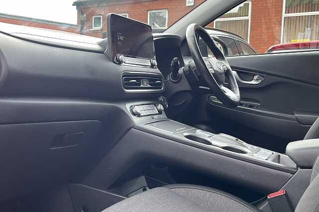 Hyundai KONA Premium 64kWh 5dr Auto Black