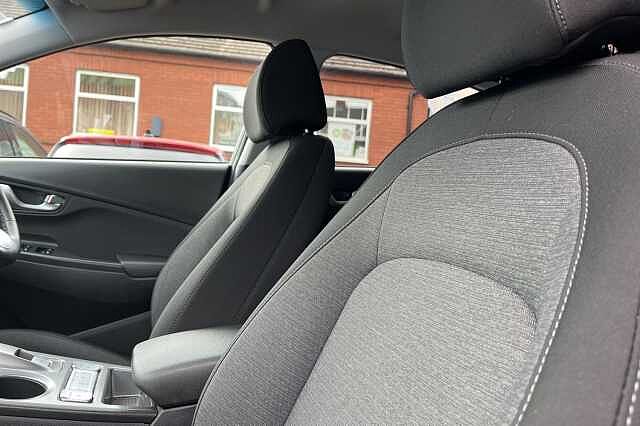 Hyundai KONA Premium 64kWh 5dr Auto Black