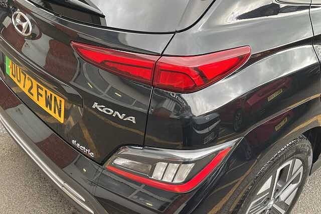 Hyundai KONA Premium 64kWh 5dr Auto Black