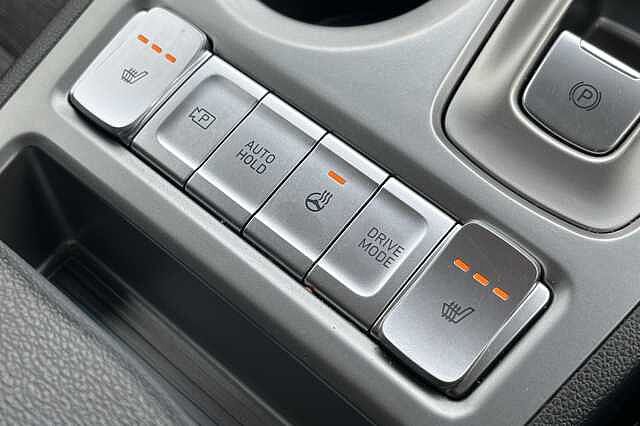 Hyundai KONA Premium 64kWh 5dr Auto Black