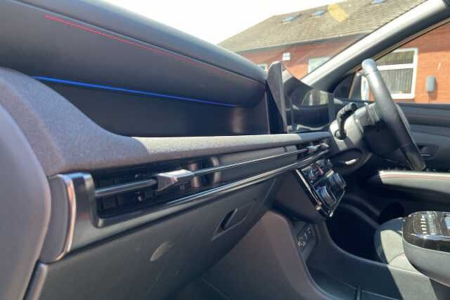 Hyundai TUCSON 1.6T Plug-in Hybrid N Line 5dr Auto White