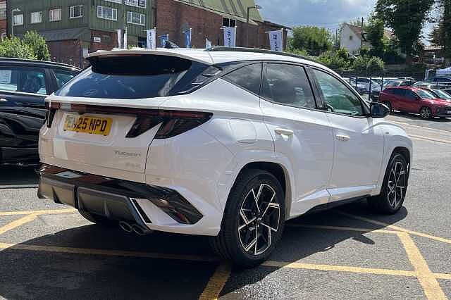 Hyundai TUCSON 1.6T Plug-in Hybrid N Line 5dr Auto White