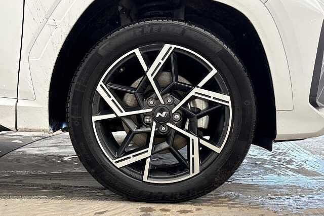 Hyundai TUCSON 1.6T Plug-in Hybrid N-Line 5dr Auto White