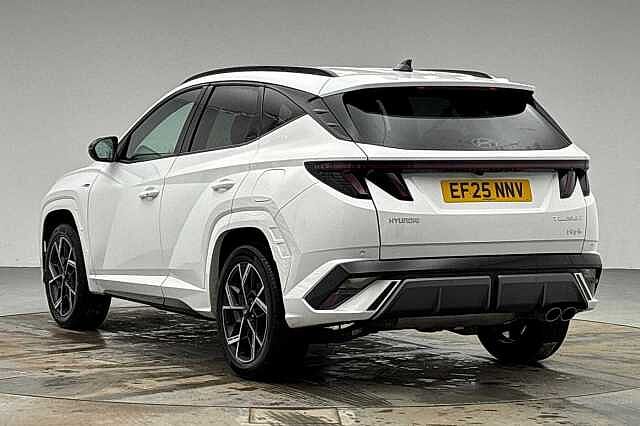 Hyundai TUCSON 1.6T Plug-in Hybrid N-Line 5dr Auto White