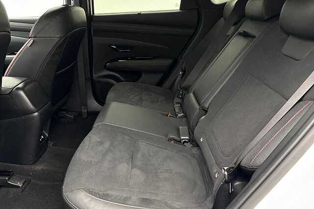 Hyundai TUCSON 1.6T Plug-in Hybrid N Line 5dr Auto White